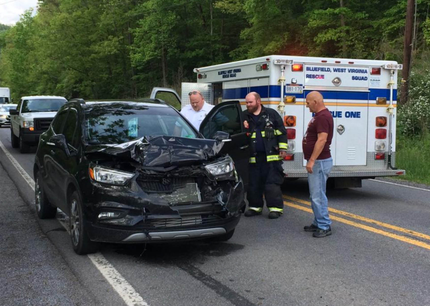 Bluefield rescue squad responding to car accident